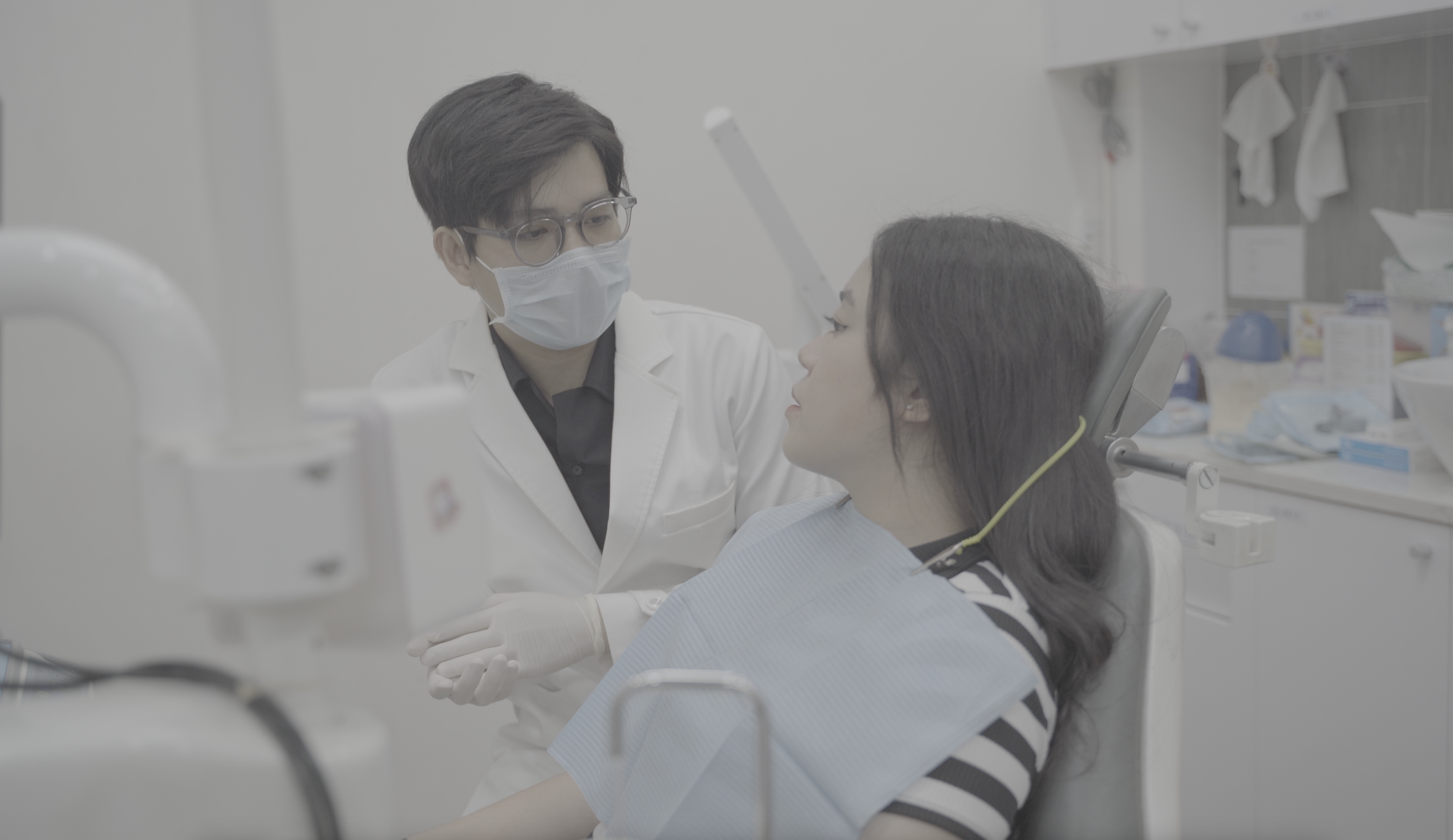 Teeth Whitening - Nha Khoa 3C