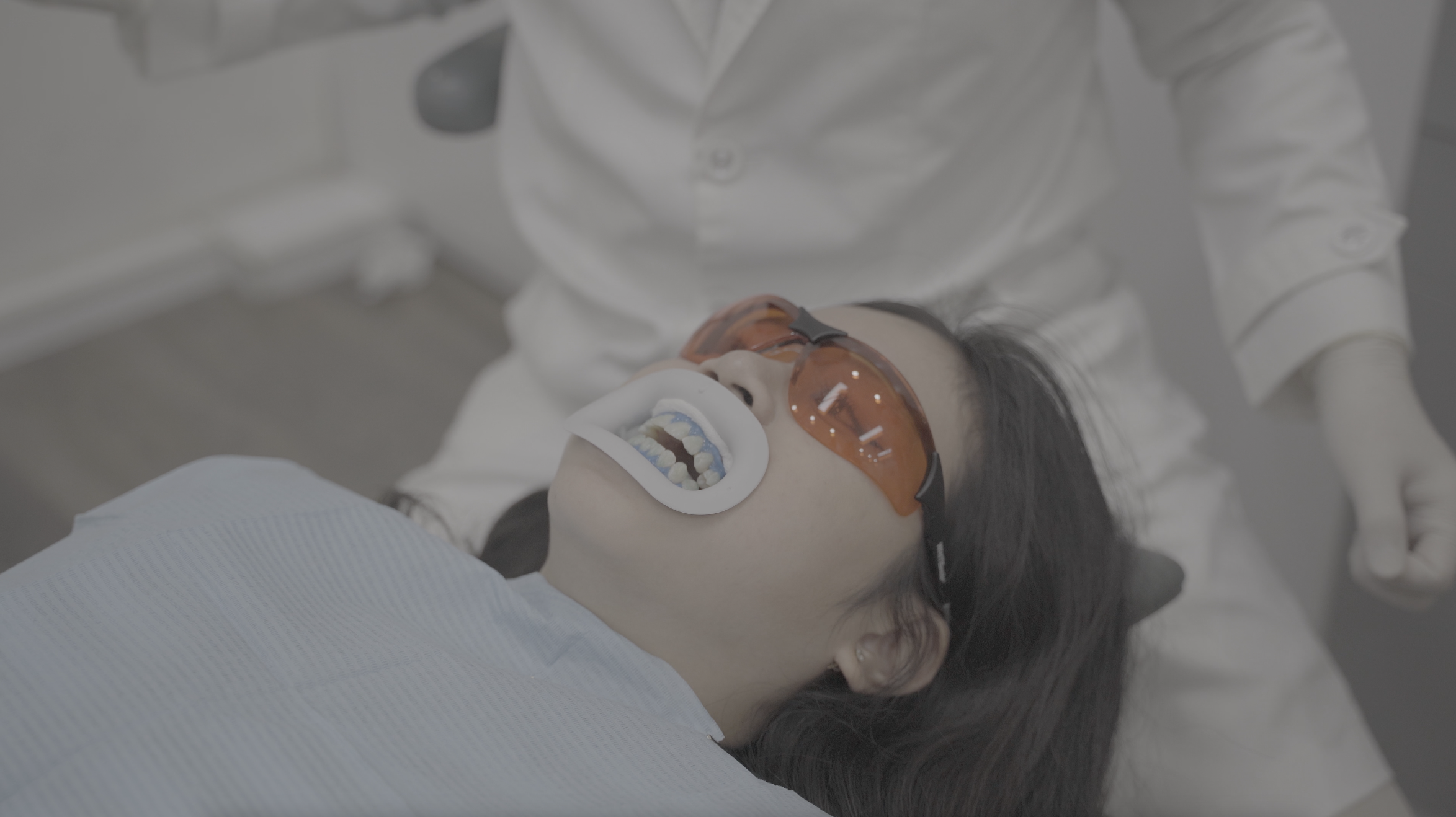 Teeth Whitening - Nha Khoa 3C