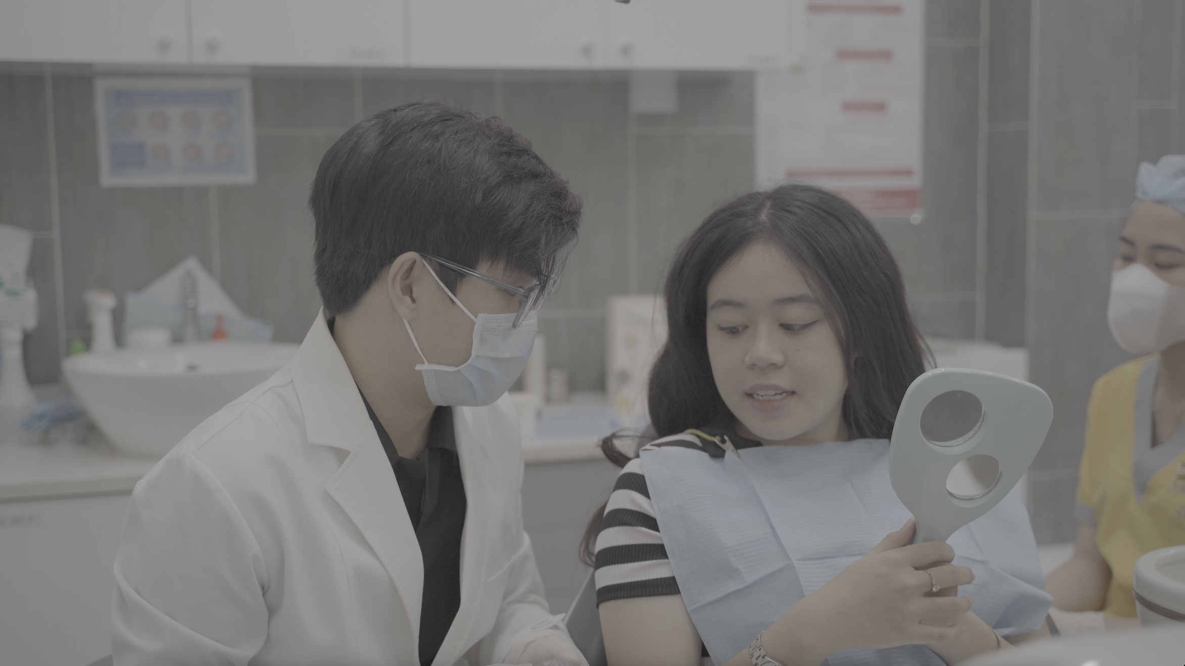 Teeth Whitening - Nha Khoa 3C